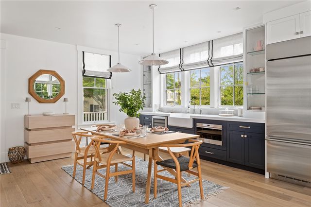 81 Roseneath Avenue, Newport, RI 02840