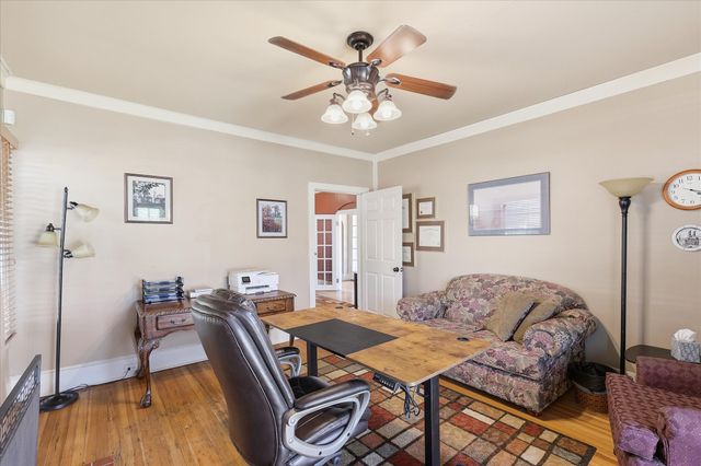 1306 N Locust Street N, Denton, TX 76201