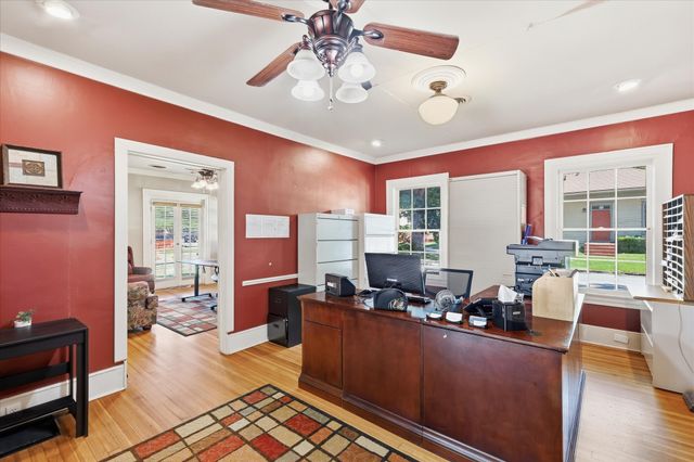 1306 N Locust Street N, Denton, TX 76201