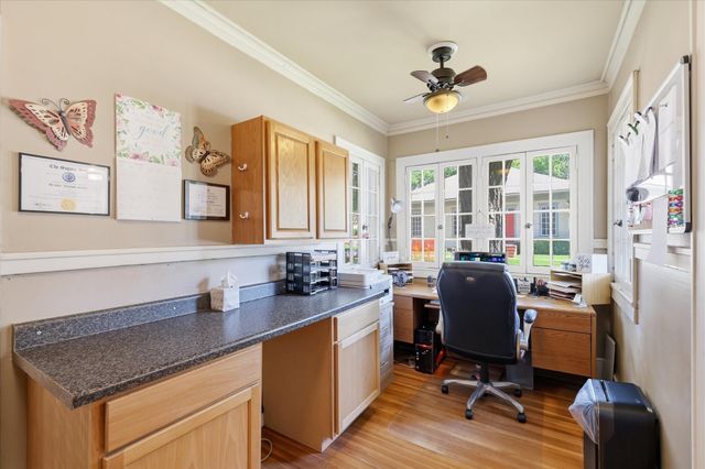 1306 N Locust Street N, Denton, TX 76201
