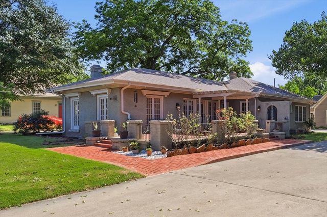 1306 N Locust Street N, Denton, TX 76201
