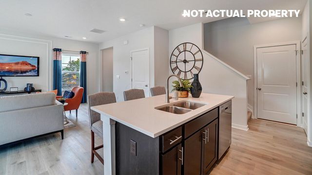 6269 Marinelli Drive N, Columbus, OH 43228