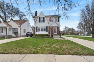 649 Phillips Avenue, Clawson, MI 48017