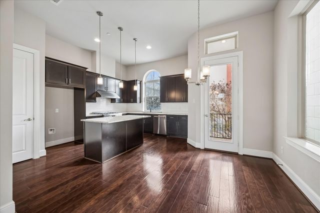 4016 Barnes Street, Houston, TX 77007