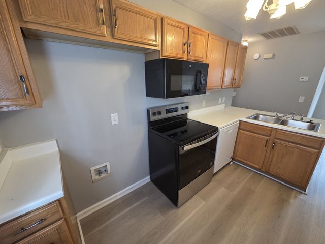 604 Hugh Duffy Cv, La Vergne, TN 37086