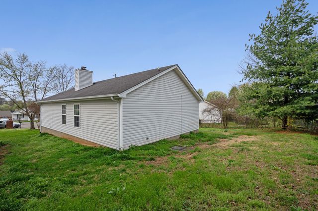 604 Hugh Duffy Cv, La Vergne, TN 37086