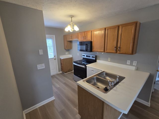 604 Hugh Duffy Cv, La Vergne, TN 37086
