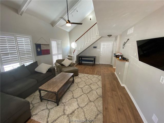 300 Cooner Street, College Station, TX 77840