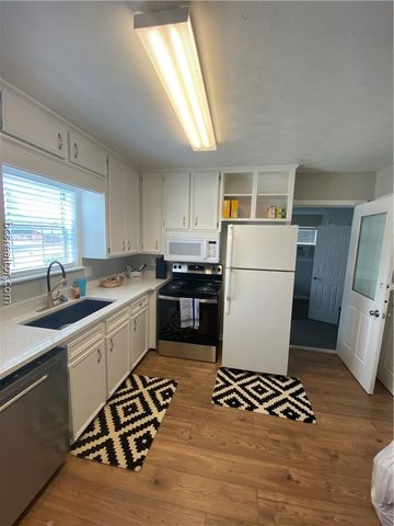 300 Cooner Street, College Station, TX 77840