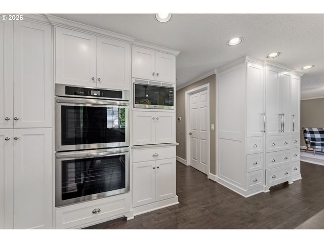 13265 Sw HANSON Ln, Beaverton, OR 97008