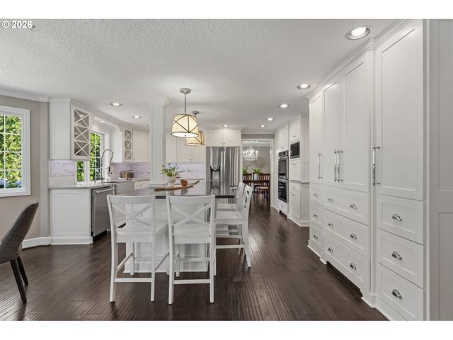 13265 Sw HANSON Ln, Beaverton, OR 97008