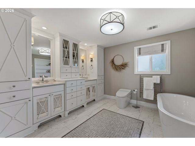 13265 Sw HANSON Ln, Beaverton, OR 97008