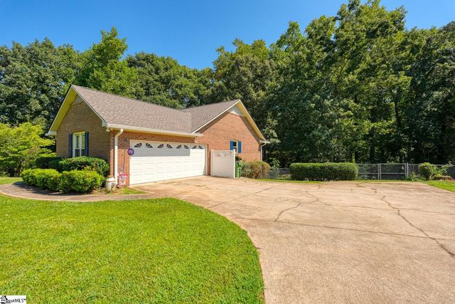 366 Shallowford Drive, Boiling Springs, SC 29316