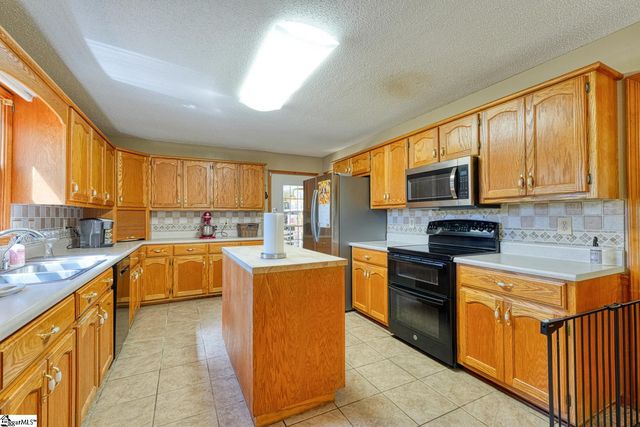 366 Shallowford Drive, Boiling Springs, SC 29316