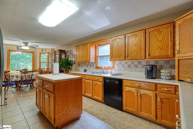 366 Shallowford Drive, Boiling Springs, SC 29316
