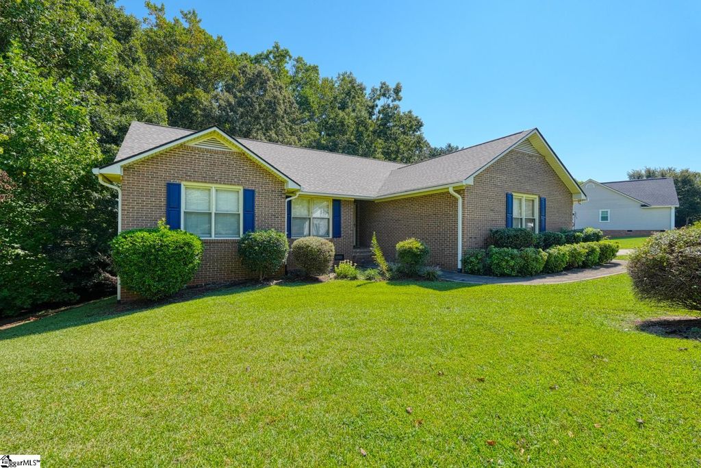 366 Shallowford Drive, Boiling Springs, SC 29316