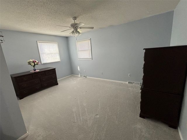 820 Summer Meadows Court, Perry, IA 50220