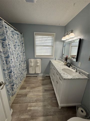 820 Summer Meadows Court, Perry, IA 50220