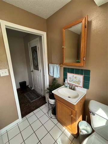 820 Summer Meadows Court, Perry, IA 50220
