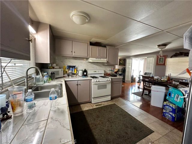 14411 Palmdale 6, Victorville, CA 92392