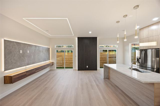 2021 Wilburforce Street W, Houston, TX 77091