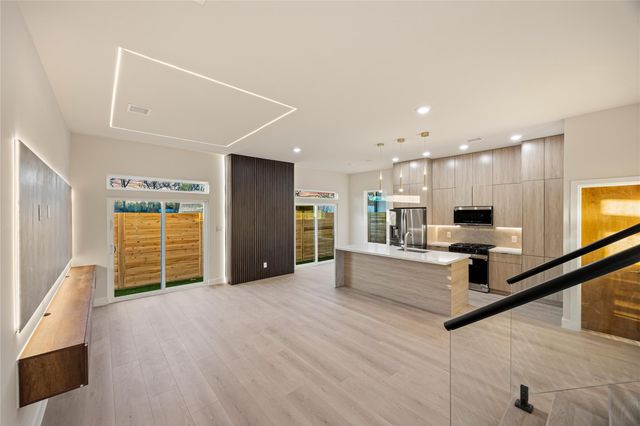 2021 Wilburforce Street W, Houston, TX 77091