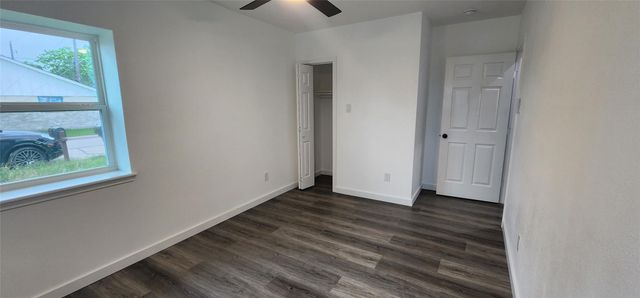 1001 S South Iowa Street, La Porte, TX 77571