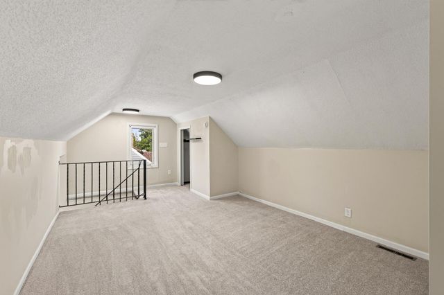 2057 Sherwood Avenue, Saint Paul, MN 55119