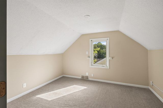 2057 Sherwood Avenue, Saint Paul, MN 55119