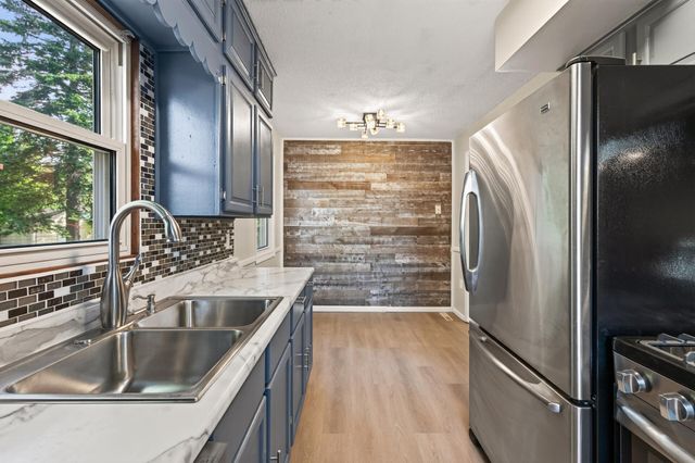 2057 Sherwood Avenue, Saint Paul, MN 55119