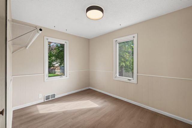 2057 Sherwood Avenue, Saint Paul, MN 55119