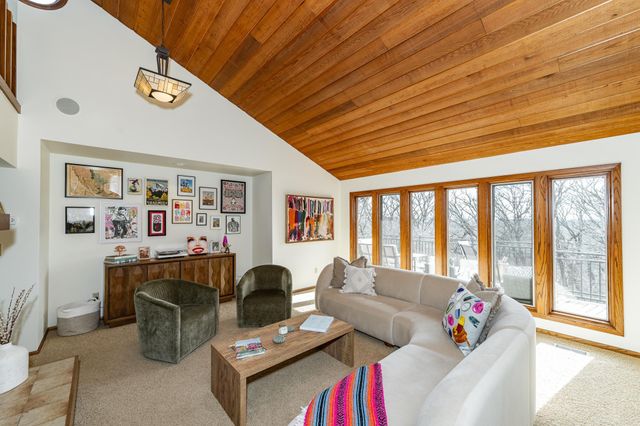 1318 21st Avenue NE, Rochester, MN 55906