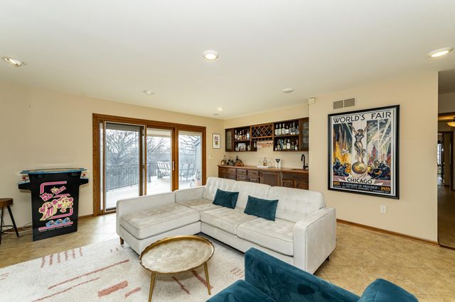 1318 21st Avenue NE, Rochester, MN 55906