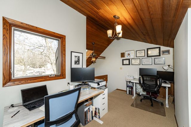 1318 21st Avenue NE, Rochester, MN 55906