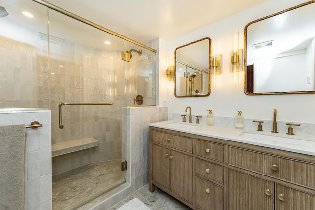 1318 21st Avenue NE, Rochester, MN 55906