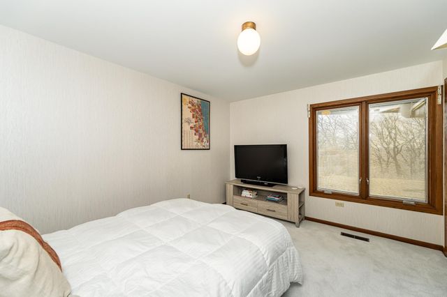 1318 21st Avenue NE, Rochester, MN 55906