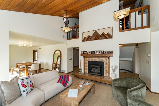 1318 21st Avenue NE, Rochester, MN 55906