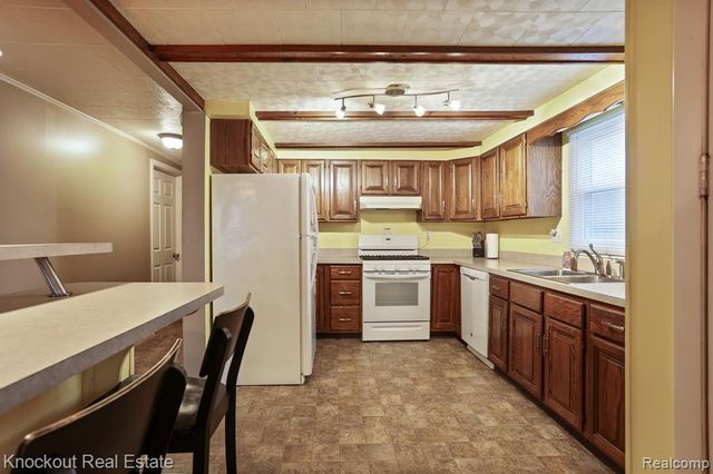 213 E Maple Street, Vassar, MI 48768