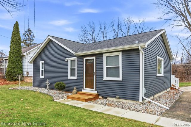 213 E Maple Street, Vassar, MI 48768