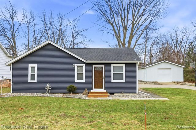 213 E Maple Street, Vassar, MI 48768