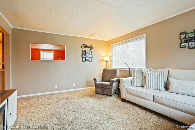 213 E Maple Street, Vassar, MI 48768