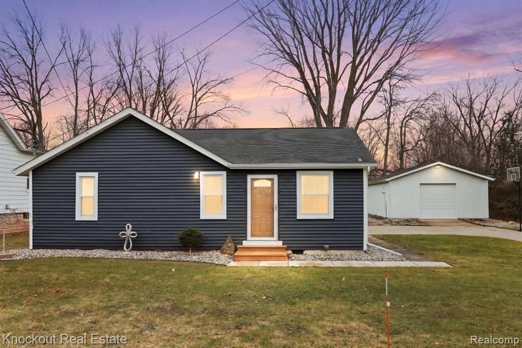 213 E Maple Street, Vassar, MI 48768