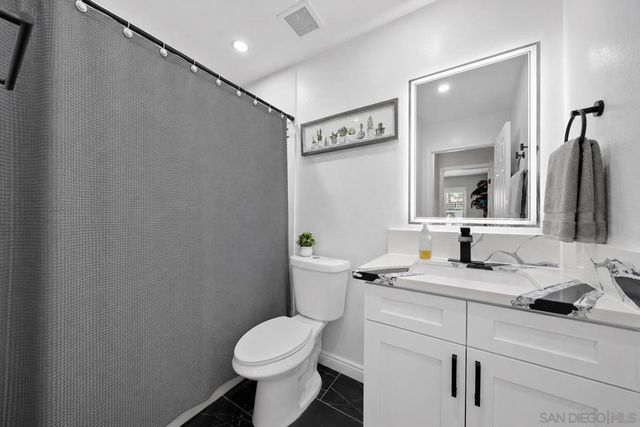 8054 Royal Gardens Pl, El Cajon, CA 92021