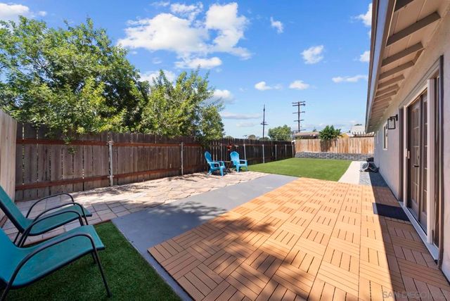 8054 Royal Gardens Pl, El Cajon, CA 92021