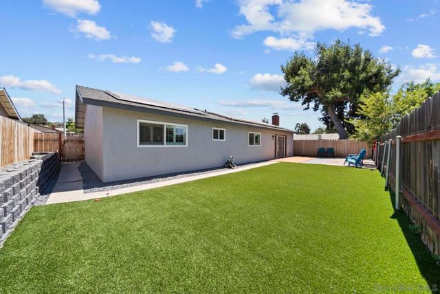 8054 Royal Gardens Pl, El Cajon, CA 92021