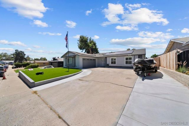 8054 Royal Gardens Pl, El Cajon, CA 92021