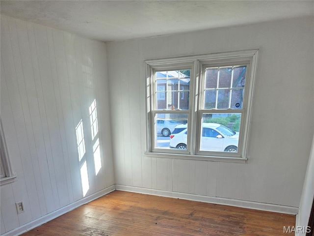 6990 Edison Avenue, St Louis, MO 63121