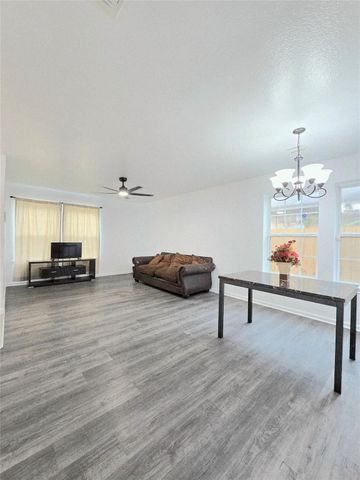 2714 Stephenson Drive, Dallas, TX 75215