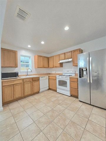 2714 Stephenson Drive, Dallas, TX 75215