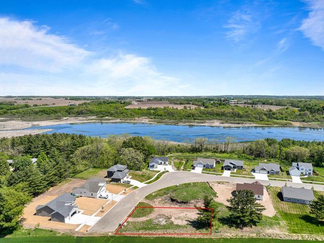 715 Arbor Ridge DRIVE, Delavan, WI 53115